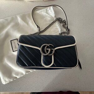 Gucci Marmont GG Marmont Small Shoulder Bag Navy NEW